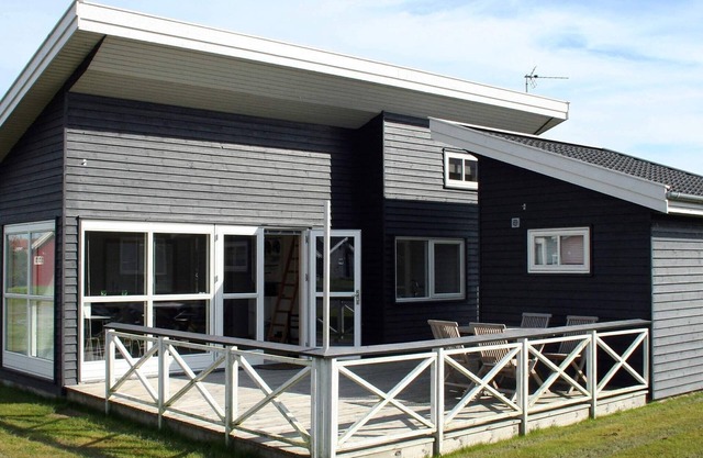 6 person holiday home in Gudhjem-By Traum