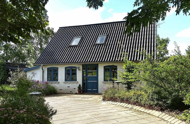 6 person holiday home in Humble-By Traum