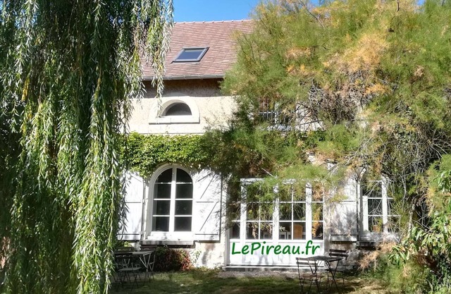 6 persons with privative garden, heated pool