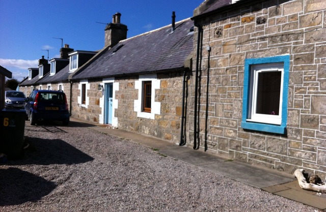 6 Seatown, a traditional fisherman's cottage in an ideal location