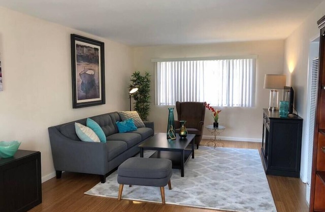 6 Turnkey One Bedroom Apartment Lower