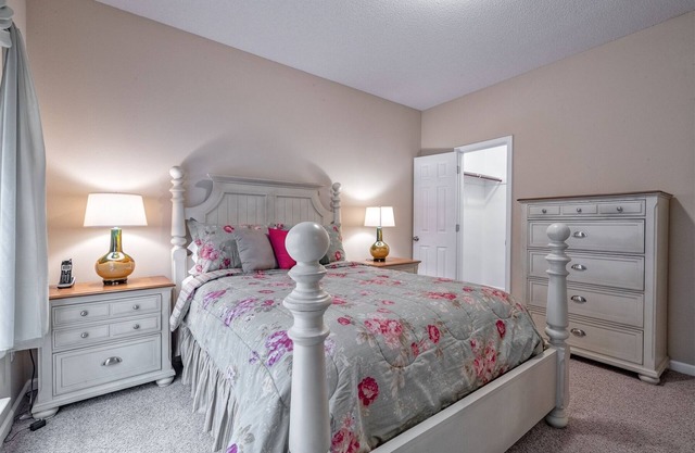 60 Calderon Way - WIFI, HDTV - Very nice home in a very quiet neighborhood in