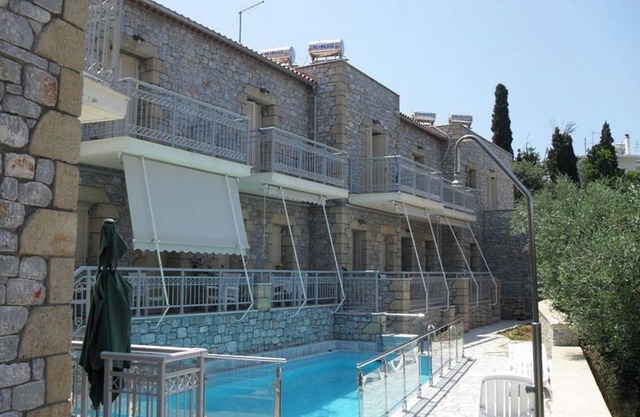Manoleas Villas 
