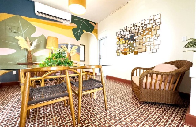 610@Miramar - up to 32 guests