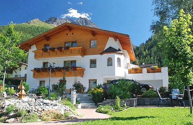 62 m² Apartment ∙ 2 bedrooms ∙ 6 guests