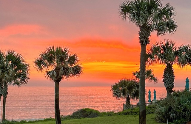 625 Oceanfront Surf Villas @ Ponte Vedra Beach, near TPC Sawgrass & Mayo Clinic!