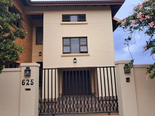 625 on Marine - 5 min from beach