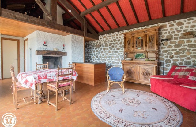 63g63852 - Cournols - Gîte
