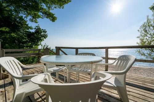65 Bluff - 4 bedroom 3 bath vacation rental located just steps away from private beach access!