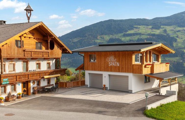 65 m² Apartment ∙ 2 bedrooms ∙ 6 guests