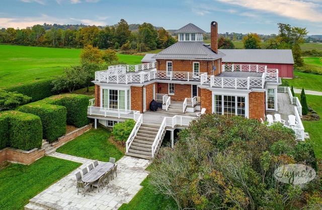 6Bed, 4Bath estate with breathtaking views, sports court, pool area and more!