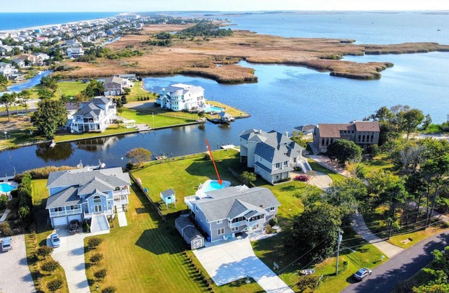 6BR Bayside/steps to beach, heated pool, EVcharger