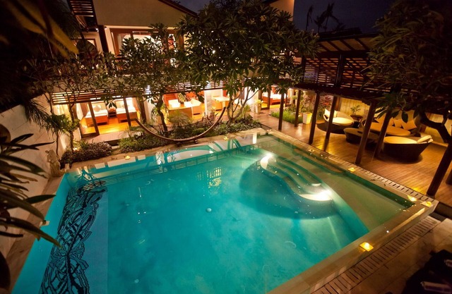 6BR Villa, 200meters From The Beach - Private Balconies With Hammocks!