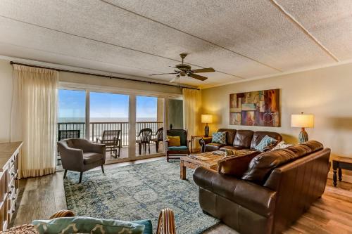 6th Floor Oceanfront condo easy beach access via boardwalk & exclusive fishing pier