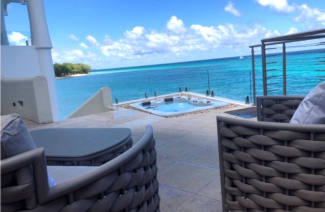 7 Bed Beachfront Villa with direct beach access