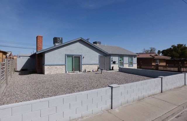 7 bedroom home with fenced yard!