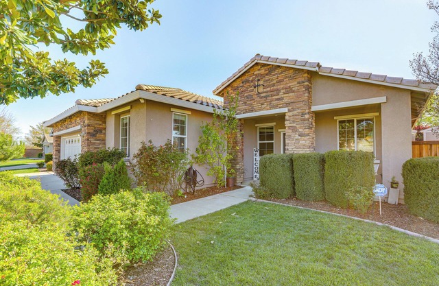 7 Mi to Dtwn: Home w/Fenced Yard in Roseville!