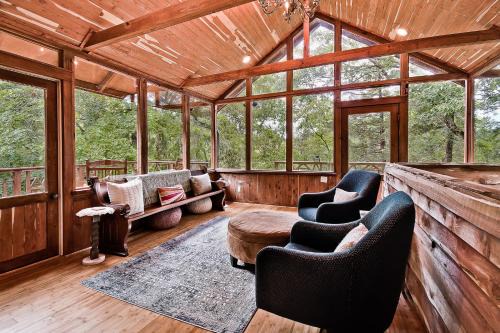 7 Min To Downtown, Eureka Nature Retreat, Fire Pit