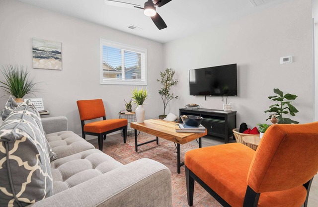 7 Min walk to Golden Belt - 4 Min Drive to Downtown - 7 to Duke