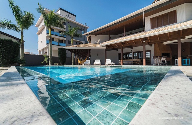 7-suite mansion for 30 people with heated pool 50m from the sea - Vivamariscal