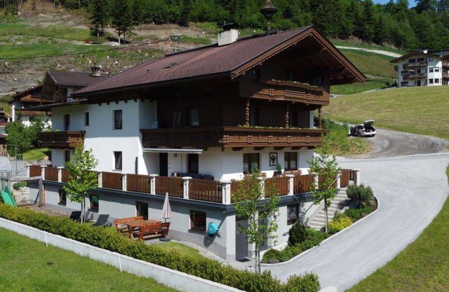 70 m² Apartment ∙ 3 bedrooms ∙ 6 guests