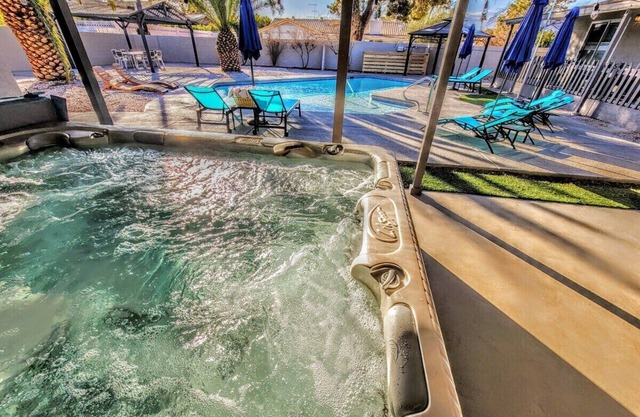 #72Diamond Ranch w/Pool&Spa: mins to LV Strip/UNLVn