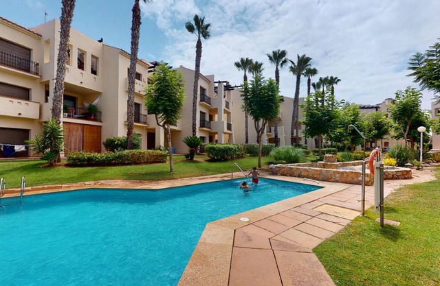 74 m² Apartment ∙ 2 bedrooms ∙ 4 guests