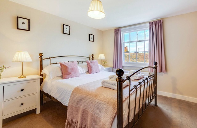 76 The Mint - Four Bedroom House, Sleeps 6