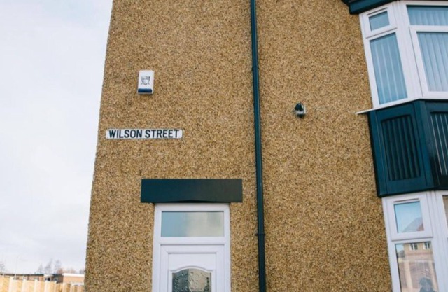 76 Wilson Street- Ground floor 2 Bedroom Apartment