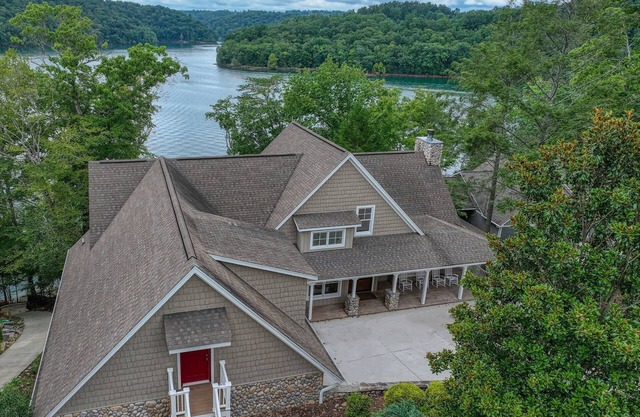 7BR/8BA Lakefront Norris-Private Dock & Views