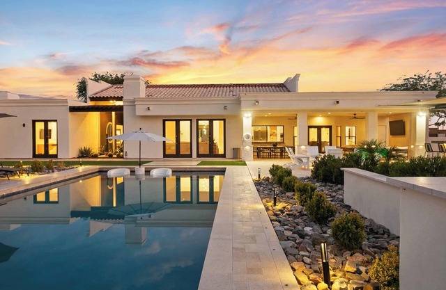 7BR Estate, Sport Court, Chef's Kitchen, Pool, Hot Tub, & Fun Games