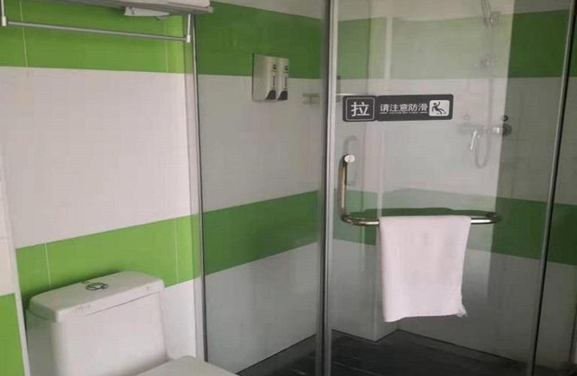 7Days Inn Zhangjiakou Xuanhua Caishenmiao Street