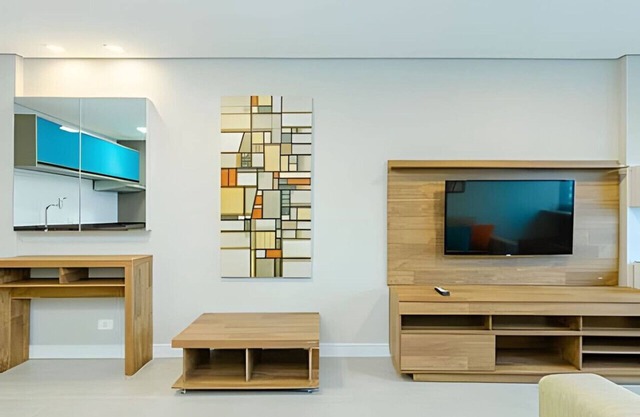 7Th Avenue, 1-bedroom luxury apartment with air conditioning and garage.