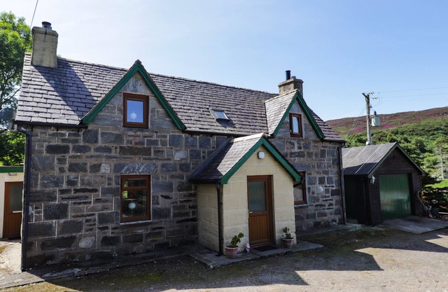 8 ACHNABAT, family friendly, character holiday cottage in Bettyhill