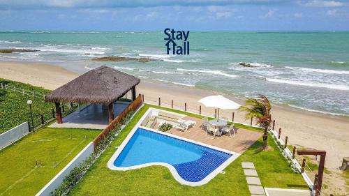 8 Bdrm Waterfront & Private Pool and Cook 024025