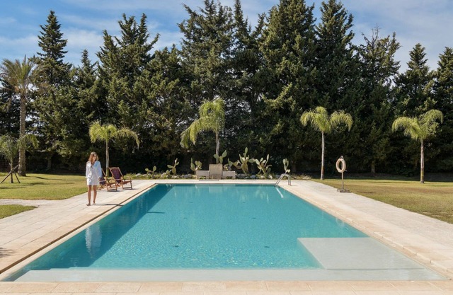8 Bedroom Villa more 3 sofabed (16+3 people)