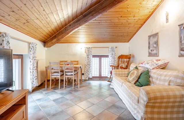 [8 beds] WiFi & Netflix in Ski Area + Free Parking