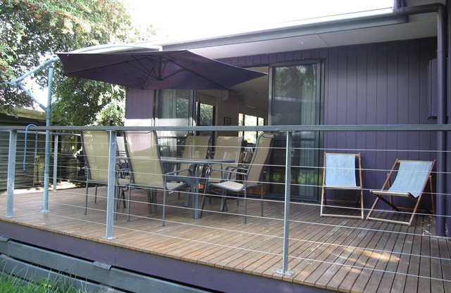 8 Honeysuckle Grove, 4 Bedroom family beach house in Silverleaves