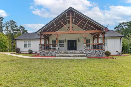 8 Mi to Jordan Lake Spacious New Hill Home