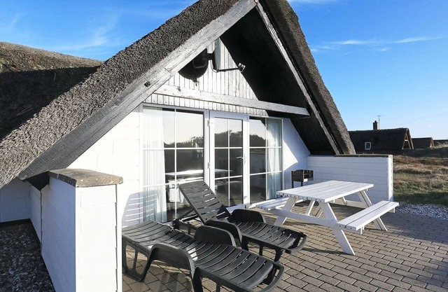 8 person holiday home in Ringkøbing-By Traum