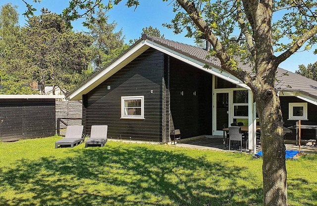 8 person holiday home in Asnæs