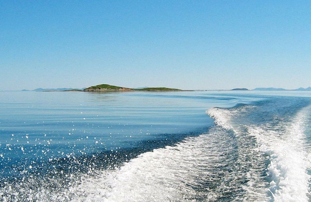 8 person holiday home in Arnøyhamn