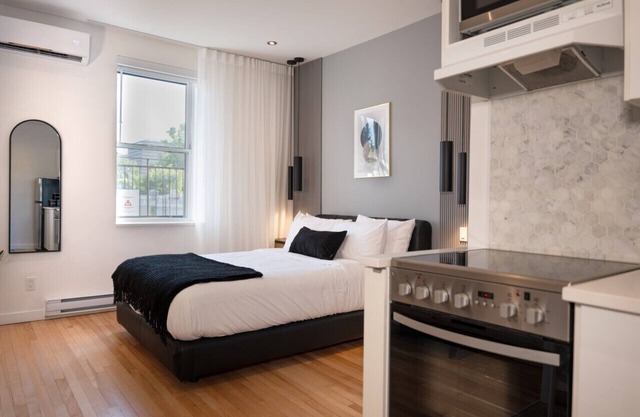 #8 - Studio/Plateau/St-Denis/SelfCheck-In/AC/TV