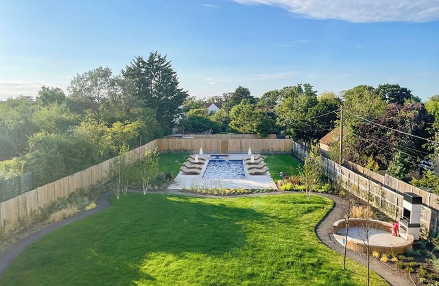 9 bedroom accommodation in Whitstable