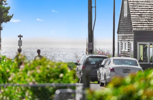 9 Captains Cove: Coastal Escape | Walk to Beach | Dog-Friendly