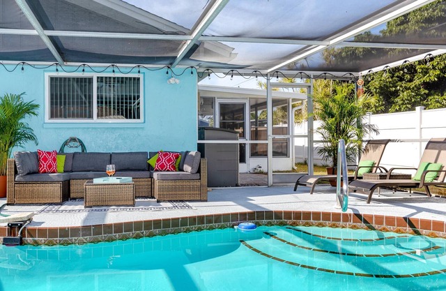 (#9) Newly remodeled 5 bedroom house with heated pool near Anna Maria Island