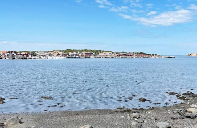 9 person holiday home in Hönö