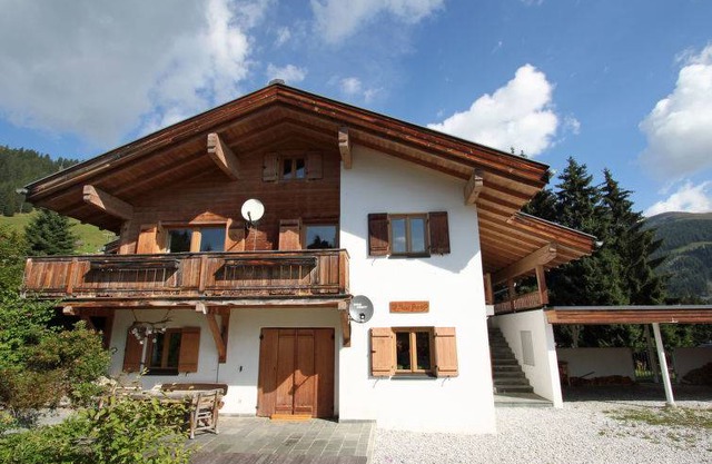 90 m² Apartment ∙ 3 bedrooms ∙ 6 guests