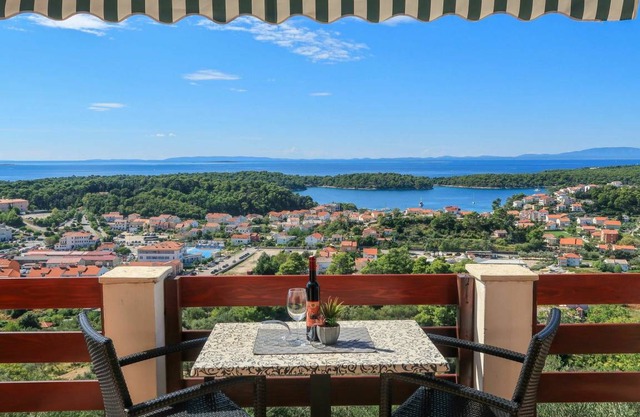 90 m² Apartment ∙ 2 bedrooms ∙ 6 guests