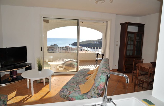 90m2 T3 apartment in a villa near the beaches